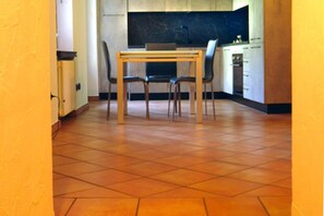 Dining - GuestHost - Comfortable apartment ideal for 3 people is located in La Salle, in the hamlet of Derby, a quiet and flat village, whose strategic position allows you to reach in about 15 minutes the most famous ski resorts such as Courmayeur, La Thuile or A (Derby-villaret)