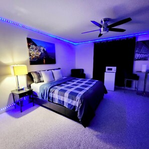 1 bedroom, bed sheets