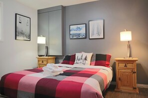 4 bedrooms, WiFi, bed sheets