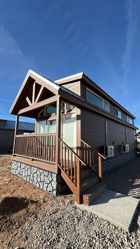 061B Grand Canyon Chalet near South Rim King Bed