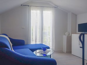 TV - Aballon by Interhome (Opatija/Jurdani)
