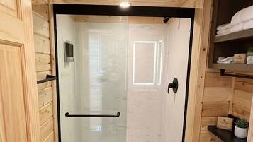 Shower, towels