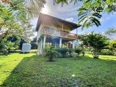 King Suite Nature Getaway on Large Fruit Farm