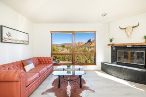 Télévision, cheminée