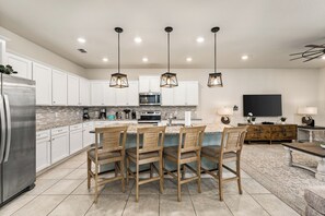 Fridge, microwave, oven, stovetop - Windsor Gem | 10 bed, 8 bath | Games Room | Private Pool (Davenport)