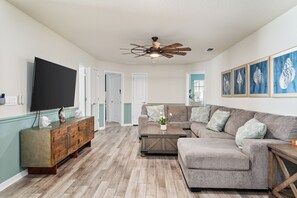 TV, table football - Windsor Gem | 10 bed, 8 bath | Games Room | Private Pool (Davenport)