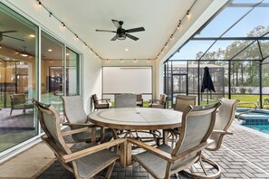 Outdoor dining