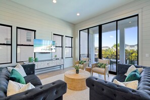 Smart TV - Scarlett's Beach Heaven - Luxury Beach House with Rooftop Views and Pool (Miramar Beach)