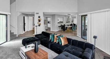 Lakeside Oasis: Fort Jackson Family Retreat