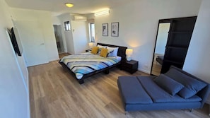 3 quartos, ferros/tábuas de passar roupa, Wi-Fi, roupa de cama