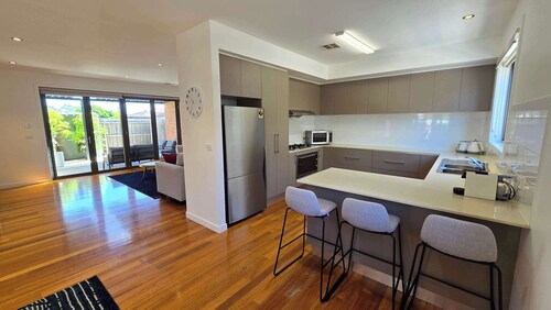 Snappy Springvale 3 Bed House