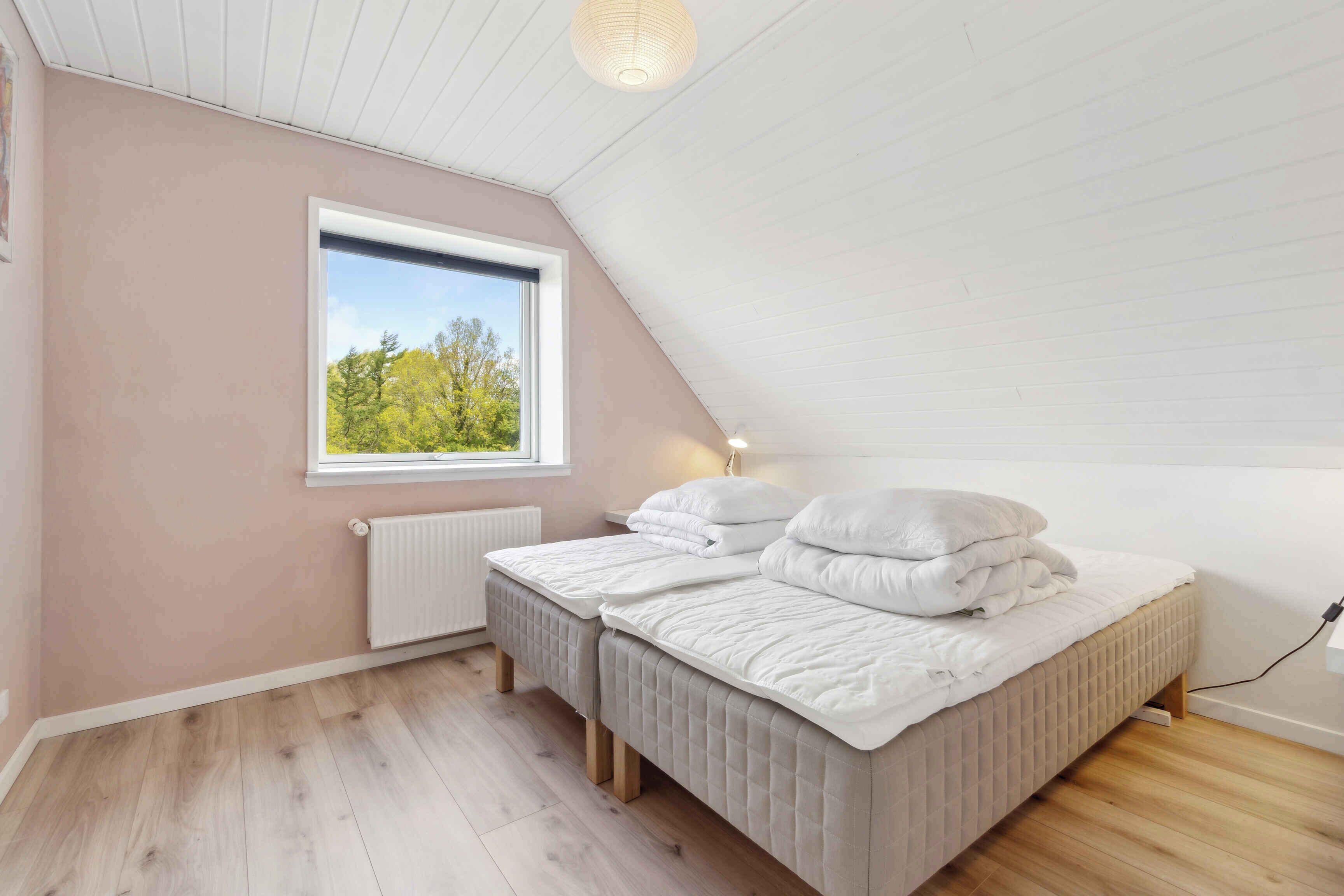 6 bedrooms, iron/ironing board, free WiFi