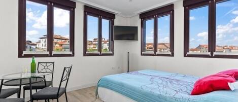 1 dormitorio y ropa de cama