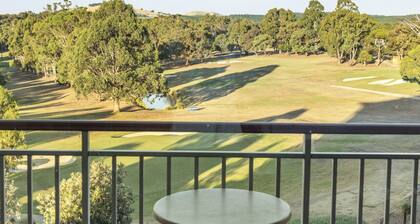 Fairway Studio Retreat - Golf Course resort