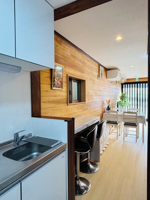 Fridge, microwave, stovetop, electric kettle