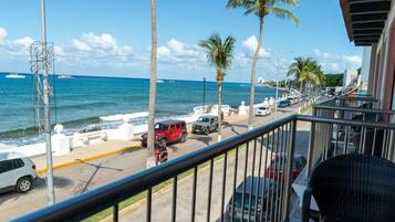 Standard Apartment, Sea View | Living area