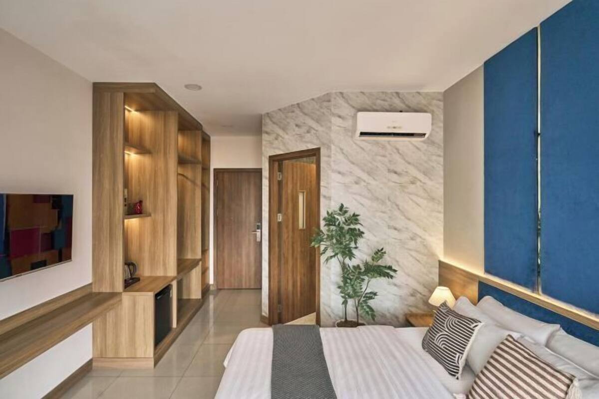 Egyptian cotton sheets, premium bedding, down duvets, memory-foam beds