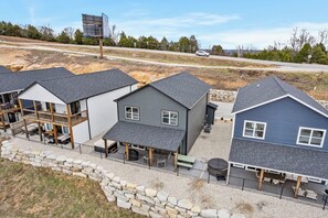 Exterior - Walk-In Branson Retreat • Free Shows & Golf Deals! (Branson)