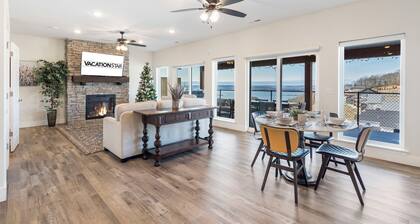 Lakeview Lodge • Hot Tub • Table Rock Lake • Sleeps 12