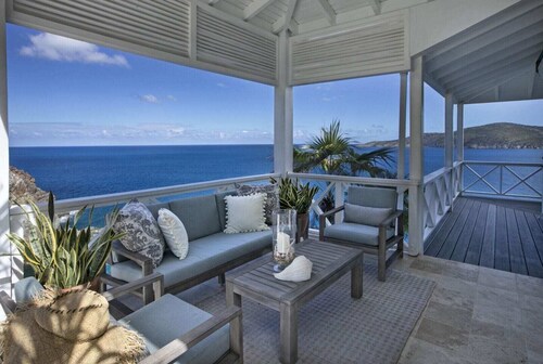 Oceanfront Villa w/ Private Pool near Magen’s Bay