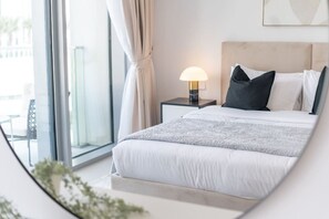 2 habitaciones, escritorio, tabla de planchar con plancha y wifi 