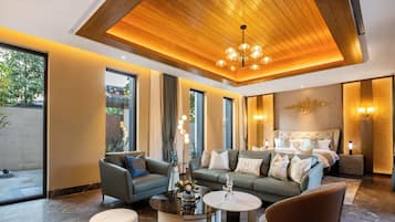 Grand Villa, Pool View | Desk, laptop workspace, free WiFi, bed sheets