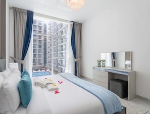 1 bedroom, iron/ironing board, WiFi - Vogue| Elegance at Pearlz by Danube (Dubai)
