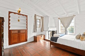 4 Schlafzimmer, Schreibtisch, Bügeleisen/Bügelbrett, kostenloses WLAN