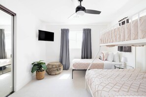 3 bedrooms, desk, iron/ironing board, travel cot