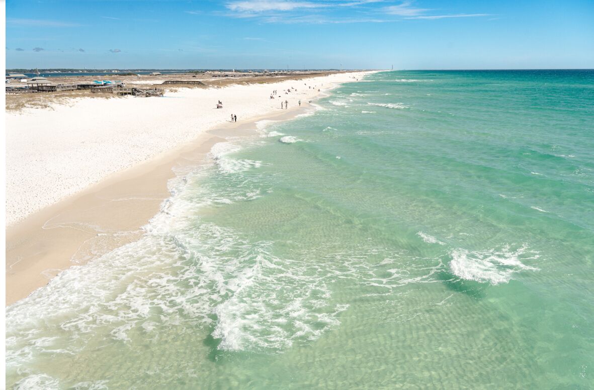 Aurinkotuoleja, rantapyyhkeitä