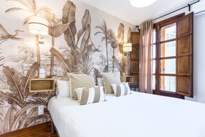 1 habitación, tabla de planchar con plancha, wifi gratis y ropa de cama 