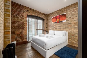 1 chambre, fer et planche à repasser, accès Internet, draps fournis