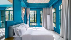 Kamar Double Mewah, balkon, pemandangan kebun | Selimut bulu angsa, minibar gratis, dan meja kerja