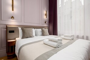 1 bedroom, desk, Internet, bed sheets