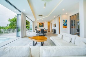 Smart TV - Lapista 6 Bedroom Luxury Vila (Pa Klok)