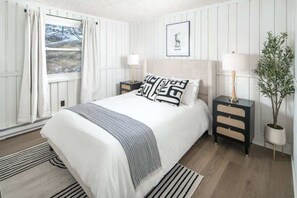 4 bedrooms, travel cot, free WiFi, bed sheets
