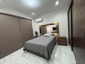 3 chambres, fer et planche Ă repasser, Wi-Fi, draps fournis