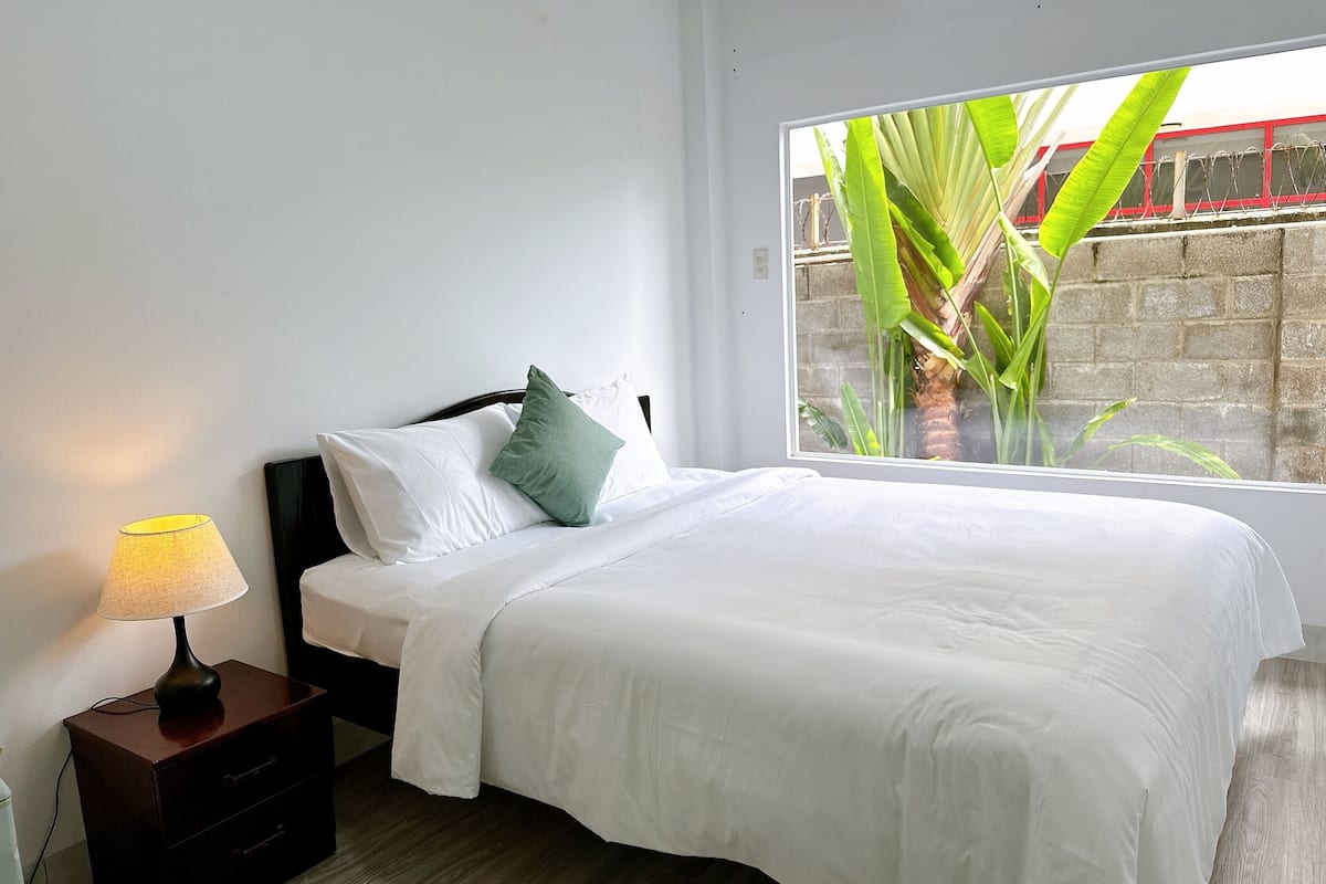 1 habitación, wifi gratis y ropa de cama