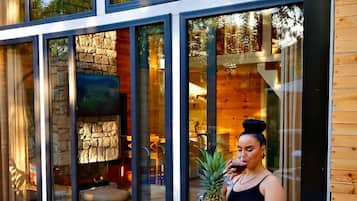 Bungalow Mewah, kolam renang pribadi, pemandangan kebun | Jet tub