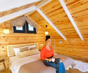 Bungalow luxueux, piscine privée, vue sur le jardin | 2 chambres, accès au Wi-Fi (inclus)