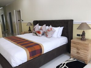3 chambres, fer et planche Ă repasser, Wi-Fi, draps fournis