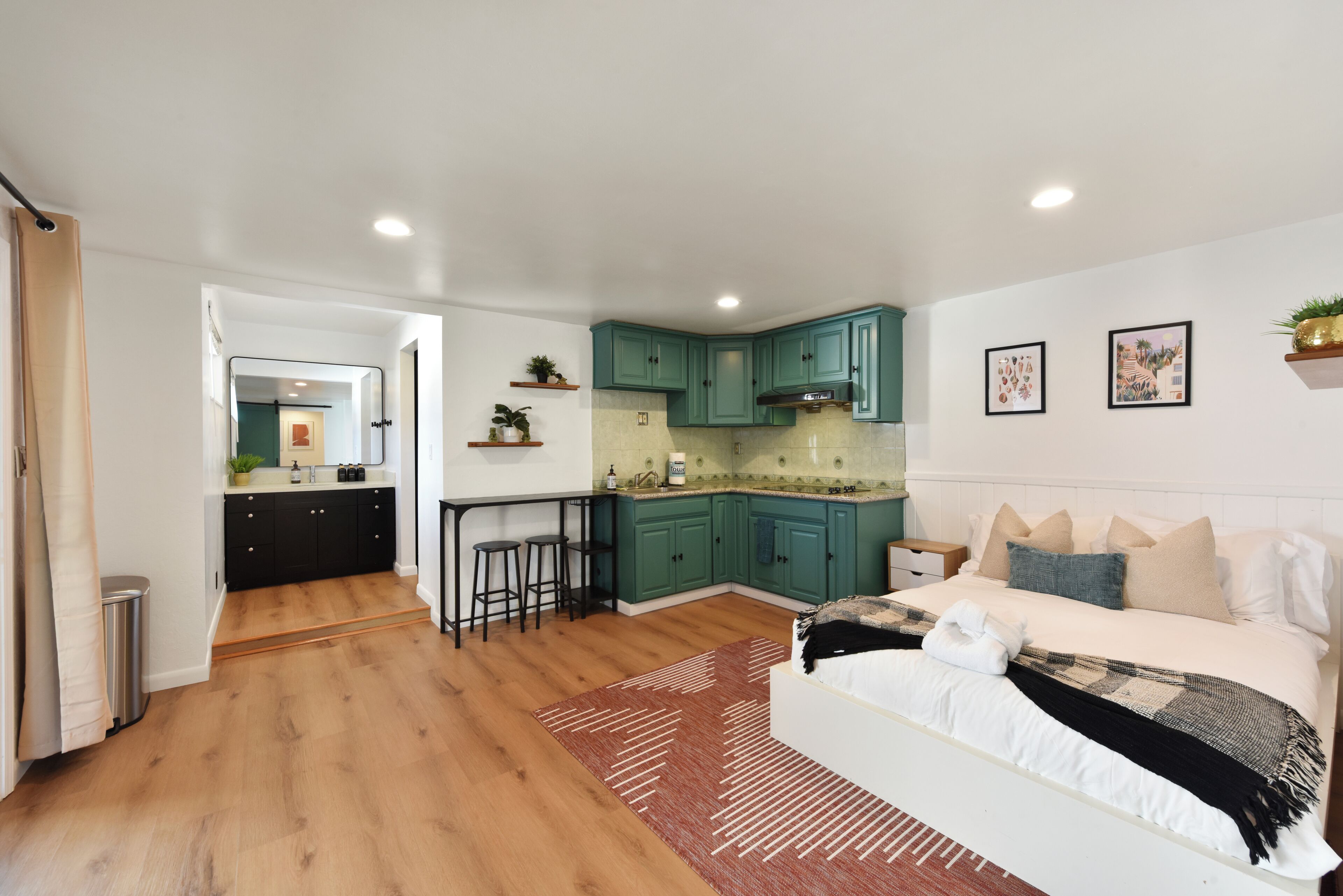 6 多间卧室、办公桌、熨斗/熨衣板、免费 WiFi