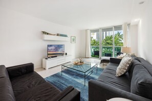Living area - Beach Steps Away, Park View 1BR in Sunny Isles with WiFi, AC (Sunny Isles Beach)