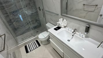 Håndklæder, Sæbe, Toiletpapir