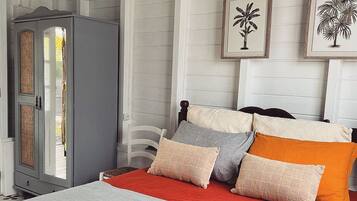 1 bedroom, desk, iron/ironing board, WiFi