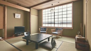 Interior - Nonsmoking Japanesestyle room 8 tatami mats 1 rank upgrade breakfast included / Saga Saga (Saga)