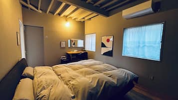 3 bedrooms, desk, free WiFi, bed sheets