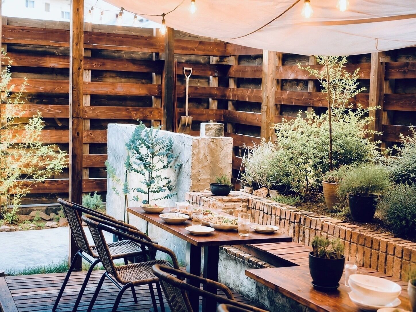 Outdoor dining
