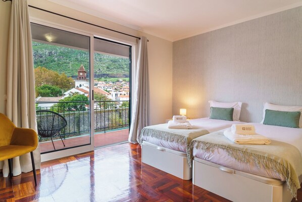 1 bedroom, iron/ironing board, internet, bed sheets