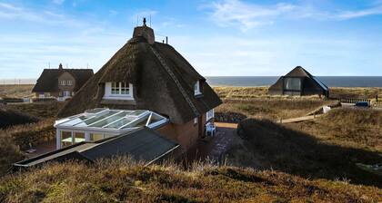 Haus Stern - "Haus Stern: Detached thatched house in the best location of Hörnum